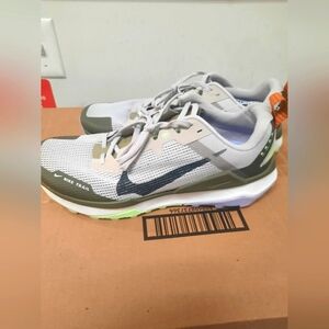 Nike Wildhorse 8 Mens Trail Running Shoes.  SIZE 10.5.